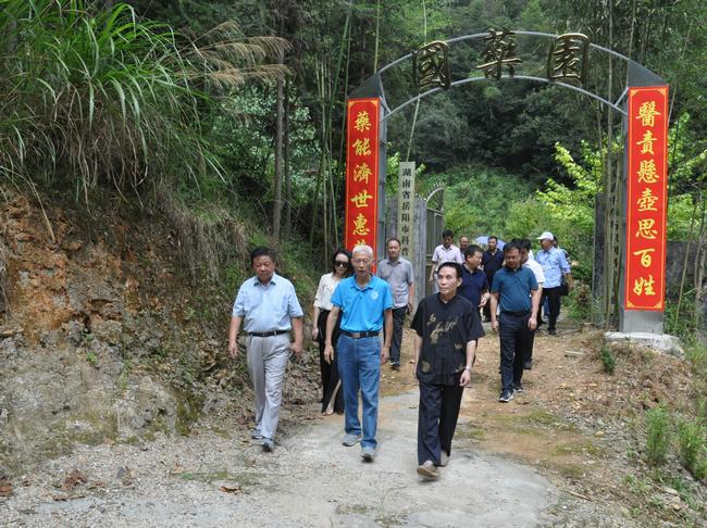 2025十二生肖49个码004期 04-49-26-19-30-44T：10,探索十二生肖与彩票号码的奥秘——以2025年49个码的第004期为例